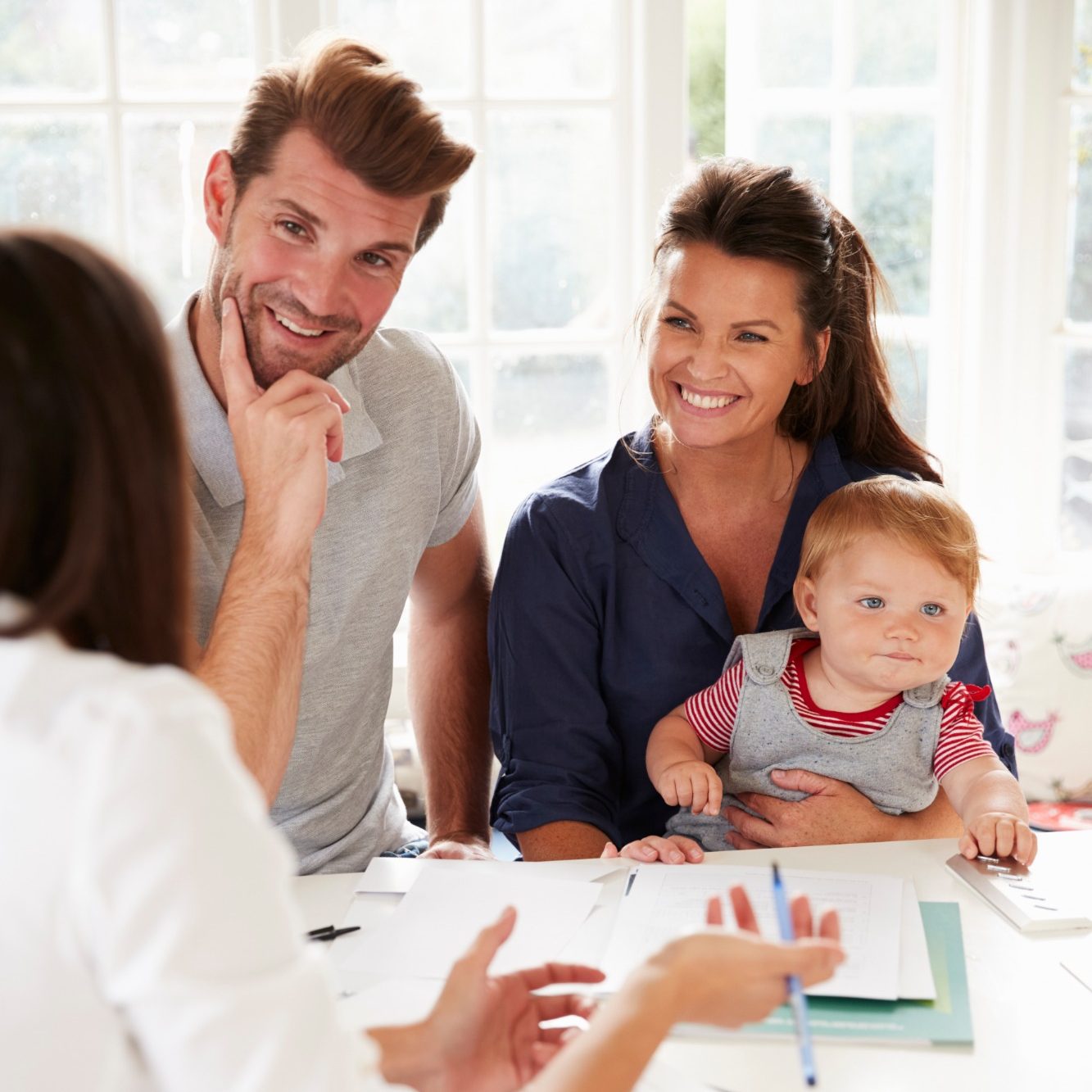 Elternberatung zur optimalen Unterstützung der Sprachtherapie Steigern Sie die Chancen eines frühzeitigen Behandlungserfolges, indem Sie durch aktives Mitarbeiten die Sprachförderung Ihres Kindes unterstützen. Wir können Ihnen dabei helfen.